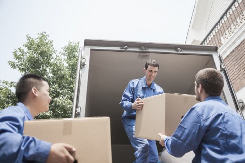 Local office removals support in Raynes Park